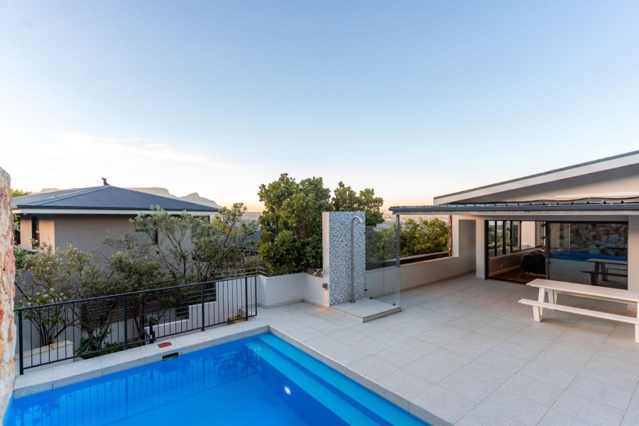 4 Bedroom Property for Sale in Stonehurst Mountain Estate Western Cape
